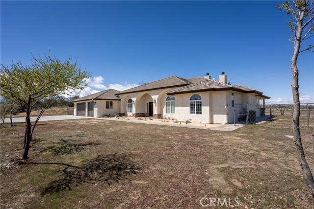 Oak Hills, CA 92344,9678 Farmington Street