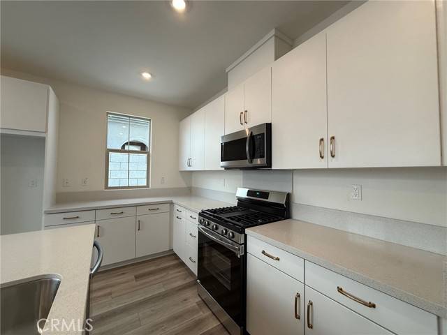 Fontana, CA 92336,15903 Blue Copper Way
