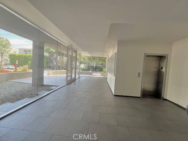 West Hollywood, CA 90069,9005 Cynthia Street #209