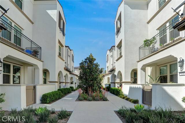 Claremont, CA 91711,223 Bloomfield Court