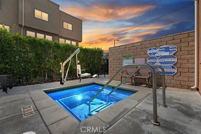 Sylmar, CA 91342,12826 Watt Lane #E
