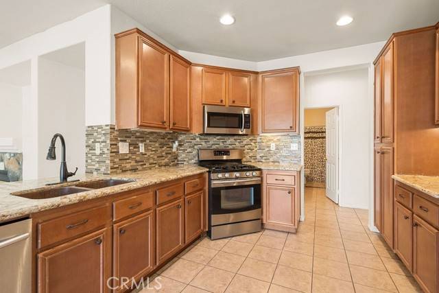 Fontana, CA 92337,17108 Red Ash Court