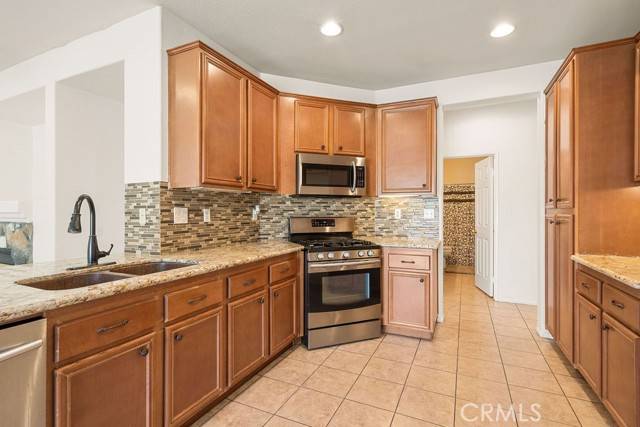Fontana, CA 92337,17108 Red Ash Court