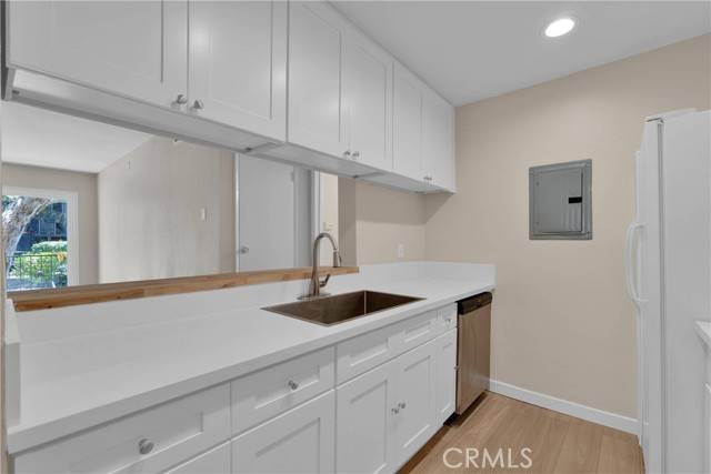 Encino, CA 91316,5460 White Oak Avenue #A124