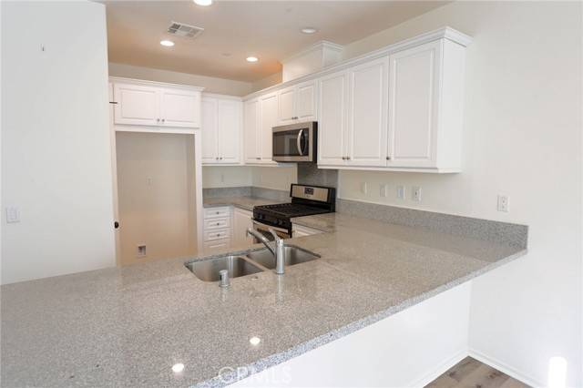 Ontario, CA 91762,3275 E Midsummer Privado #4