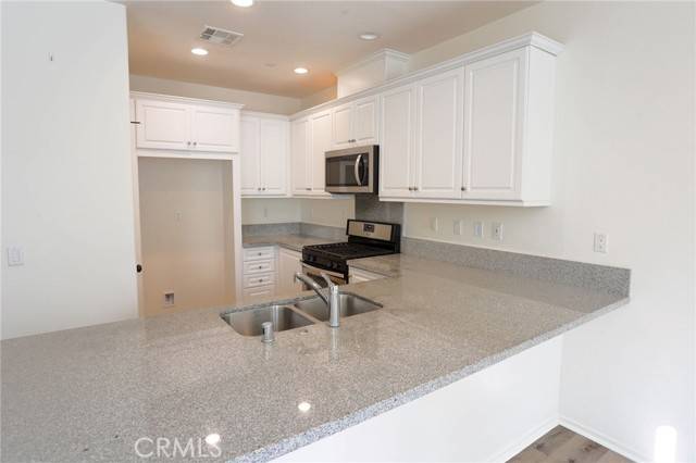 Ontario, CA 91762,3275 E Midsummer Privado #4