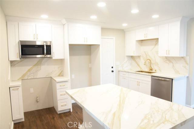 Crestline, CA 92325,983 Venus Way