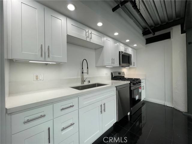 Los Angeles, CA 90013,420 S San Pedro Street #102