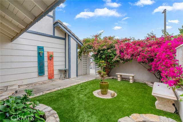 Laguna Hills, CA 92653,25012 Carol Lane