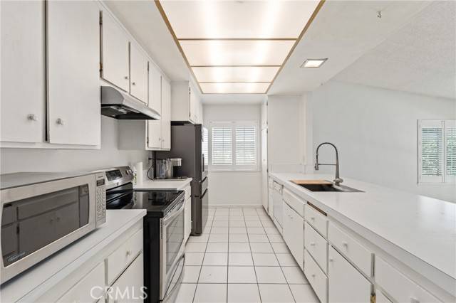 Ontario, CA 91762,1620 S Cypress Avenue
