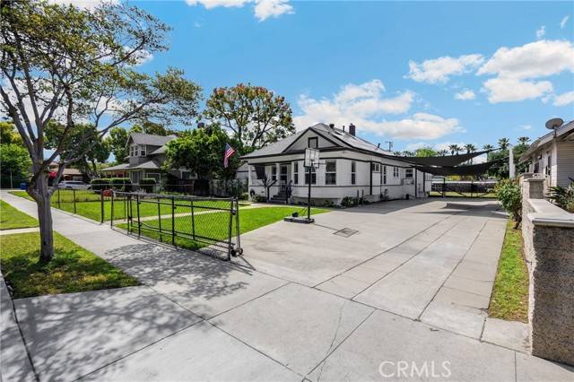 Pomona, CA 91767,680 E Kingsley Avenue