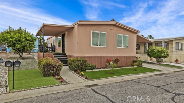 Upland, CA 91786,1400 13th #206