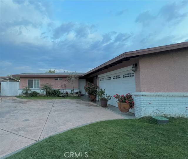 Rialto, CA 92376,527 E King Street