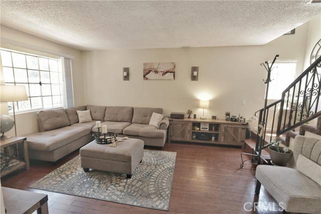 Pomona, CA 91766,526 W Grand Ave Avenue