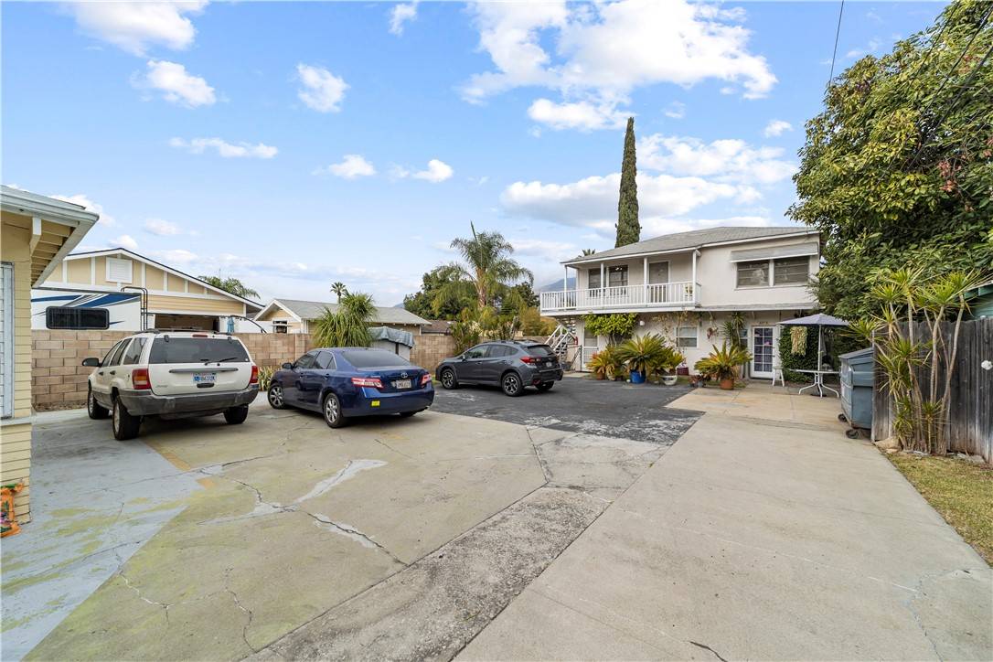 Monrovia, CA 91016,527 W Olive Avenue