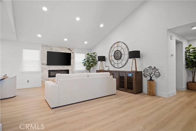 Fontana, CA 92336,7590 Palmetto Avenue