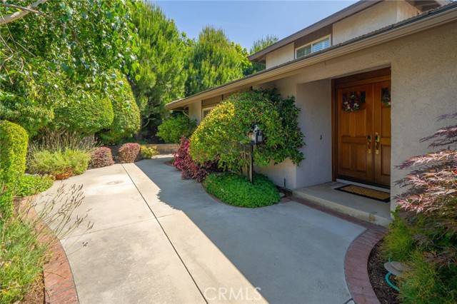 Glendora, CA 91741,964 N Entrada Way