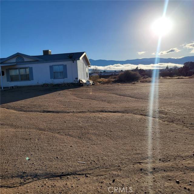 Phelan, CA 92371,9572 Smith Road
