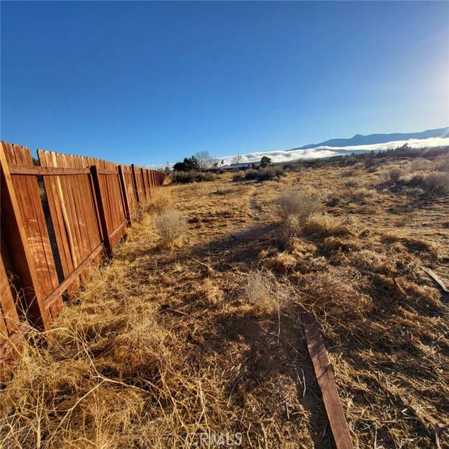 Phelan, CA 92371,6047 Brawley