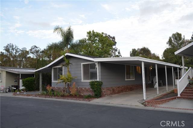 Lake Forest, CA 92630,24001 Murilands #25