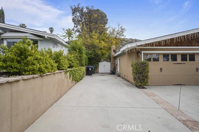 Canyon Country, CA 91351,28148 Bakerton Avenue