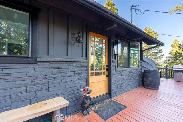 Lake Arrowhead, CA 92352,553 Pioneer Road