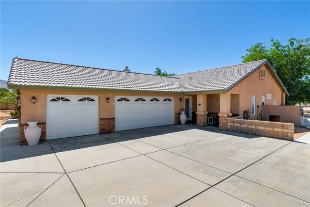 Apple Valley, CA 92307,23465 Cherokee Road