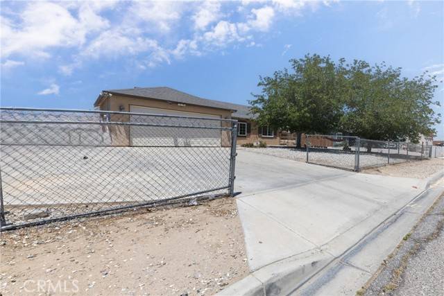 Adelanto, CA 92301,10462 Kemper Avenue