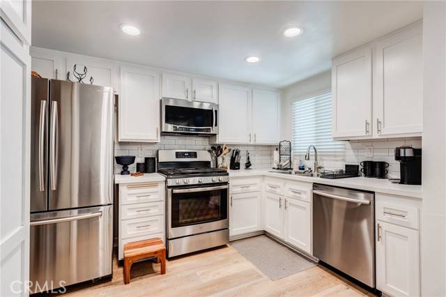 Yorba Linda, CA 92887,23502 Cambridge Road #306