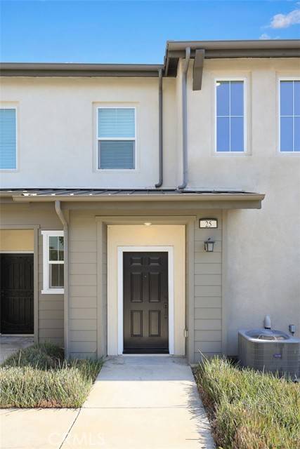 Ontario, CA 91762,2333 S Via Esplanade #25