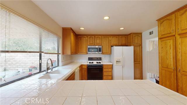 Thousand Oaks, CA 91360,205 Cedar Heights Drive