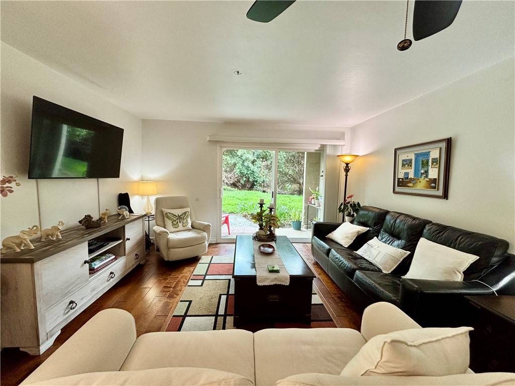 Carlsbad, CA 92009,3513 Caminito Sierra #101