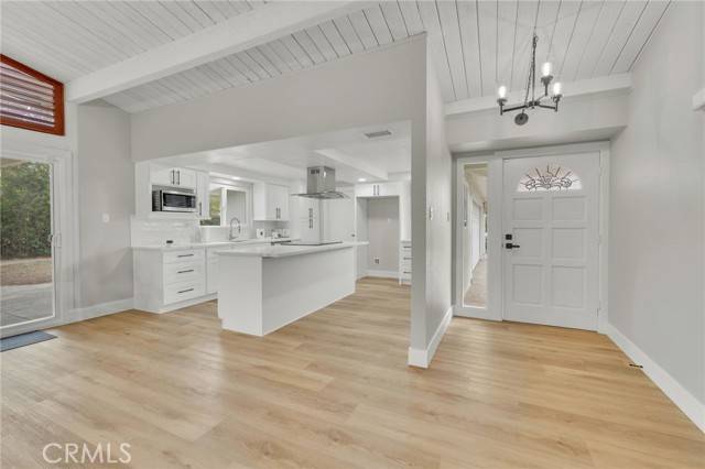 Covina, CA 91723,418 S Vecino Drive
