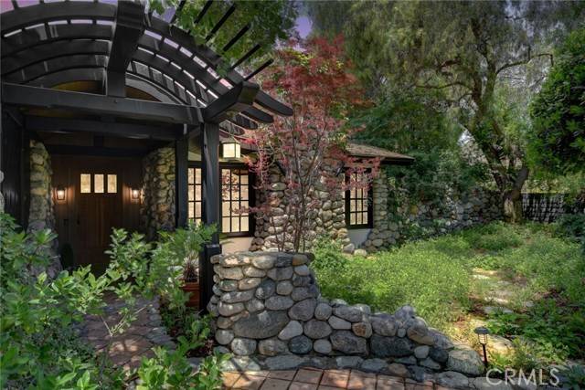 Claremont, CA 91711,2293 Bonnie Brae Avenue