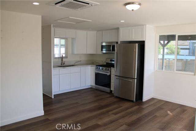 West Covina, CA 91790,1019 E Cameron Avenue #B