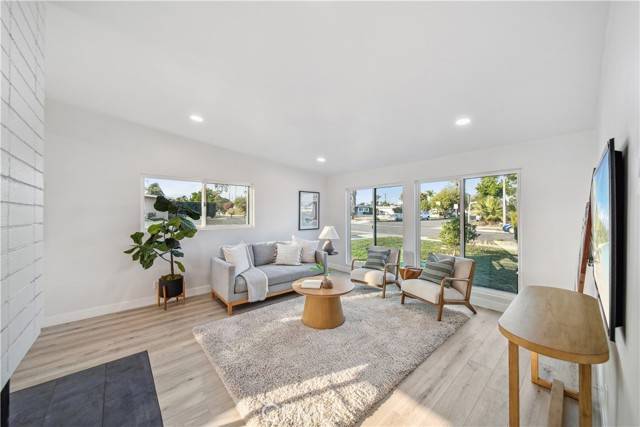 Ontario, CA 91762,957 N Jasmine Avenue