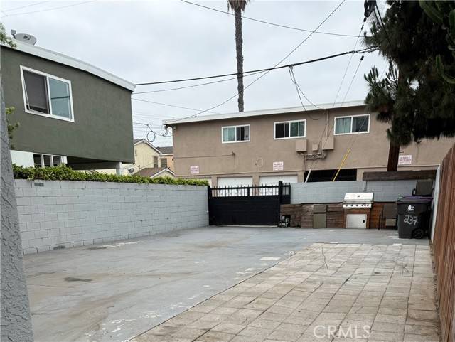 Long Beach, CA 90805,237 e 57th st