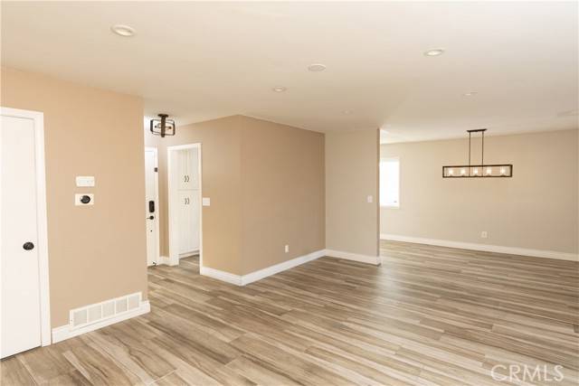 San Diego, CA 92111,6926 Quemoy Court
