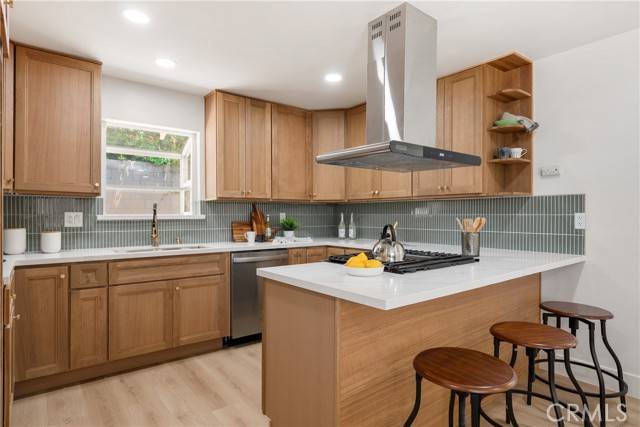 Claremont, CA 91711,221 Wiley Court