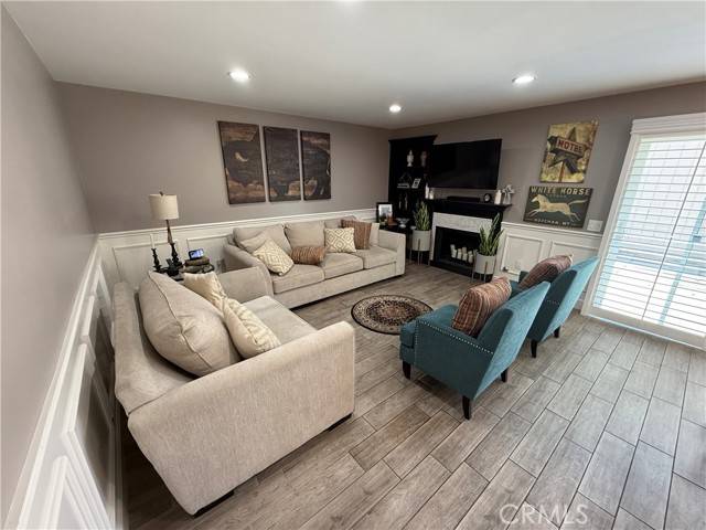 Corona, CA 92882,1053 Border Avenue