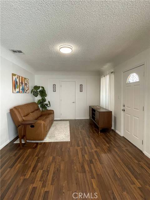 Bell, CA 90201,6416 Corona Avenue
