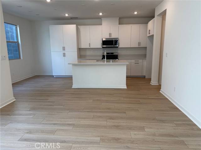 Fontana, CA 92336,15929 Blue Copper Way
