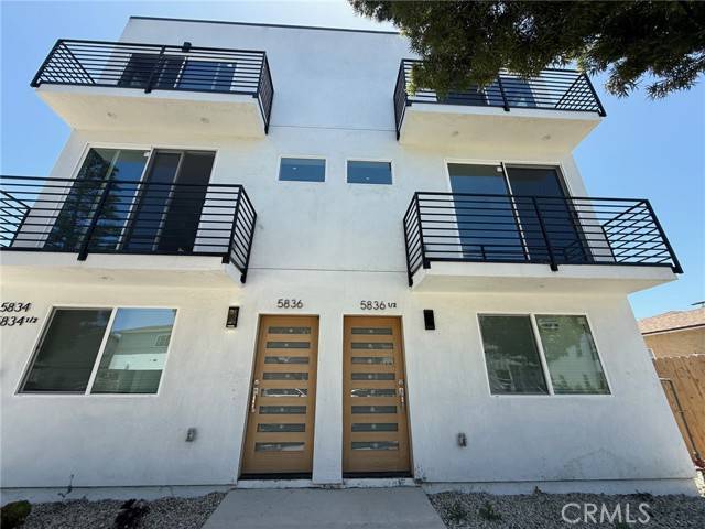 Los Angeles, CA 90034,5836 Ernest Avenue