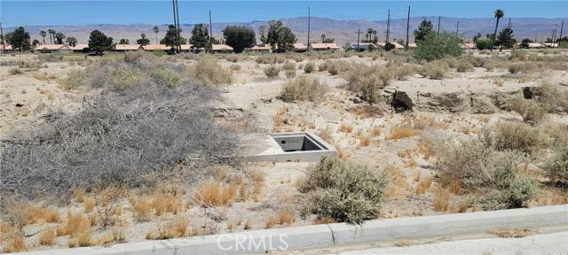 Thousand Palms, CA 92276,34335 Thomas