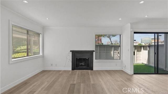 Sunland, CA 91040,10500 Sunland Boulevard #4