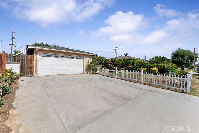 Covina, CA 91722,5162 N Saint Malo Avenue