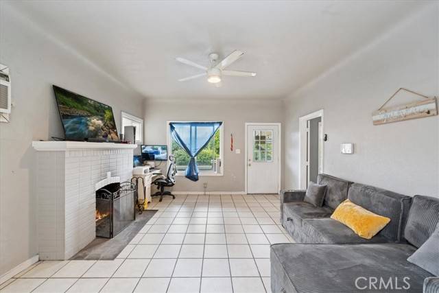 San Bernardino, CA 92410,430 W 10th Street