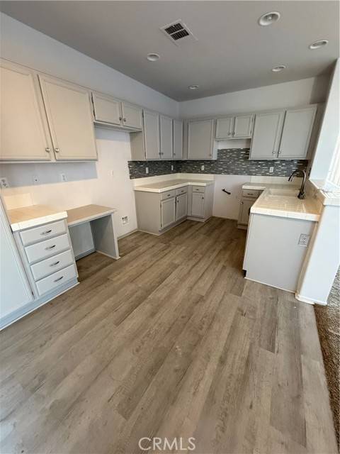 Victorville, CA 92392,13668 Sandpiper Place