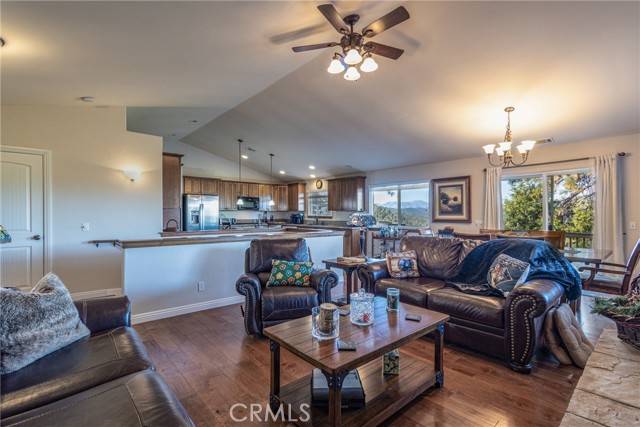 Crestline, CA 92325,25152 Valle Drive