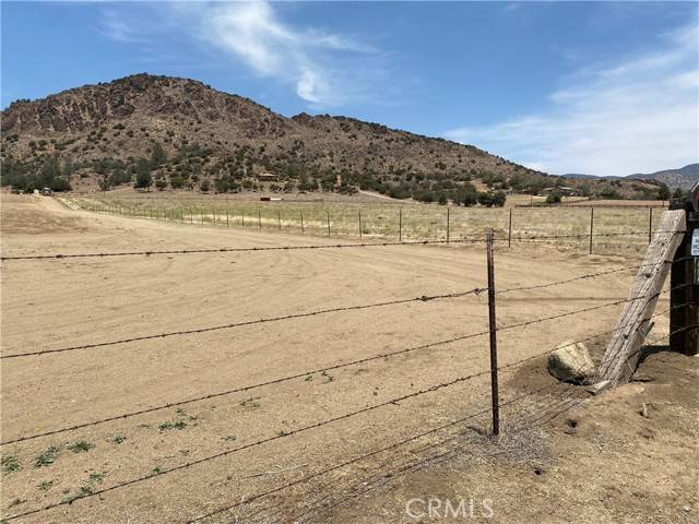 Caliente, CA 93518,14527 Back canyon